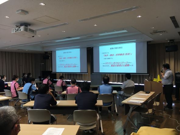 プロジェクターを使用した講習風景